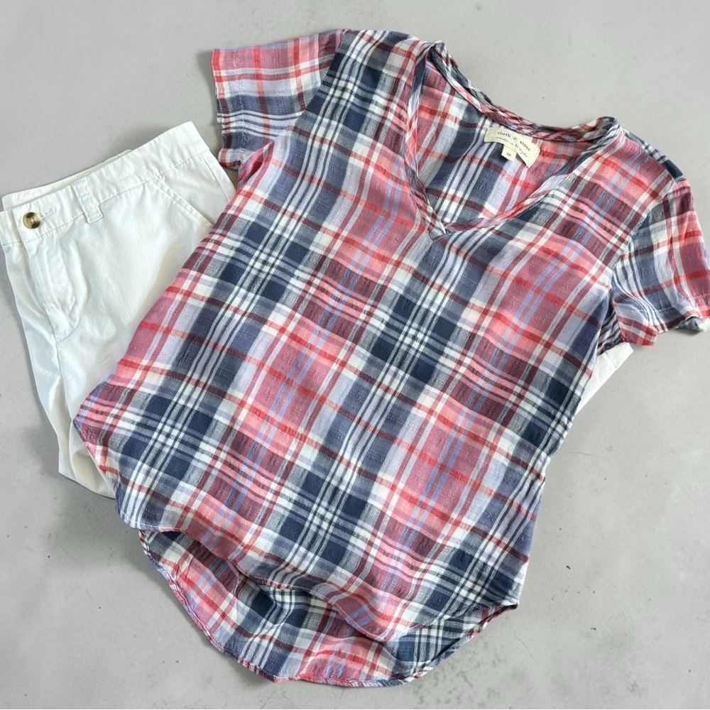 CLOTH & STONE Women's Short-Sleeve V-Neck Plaid Tee (M)
